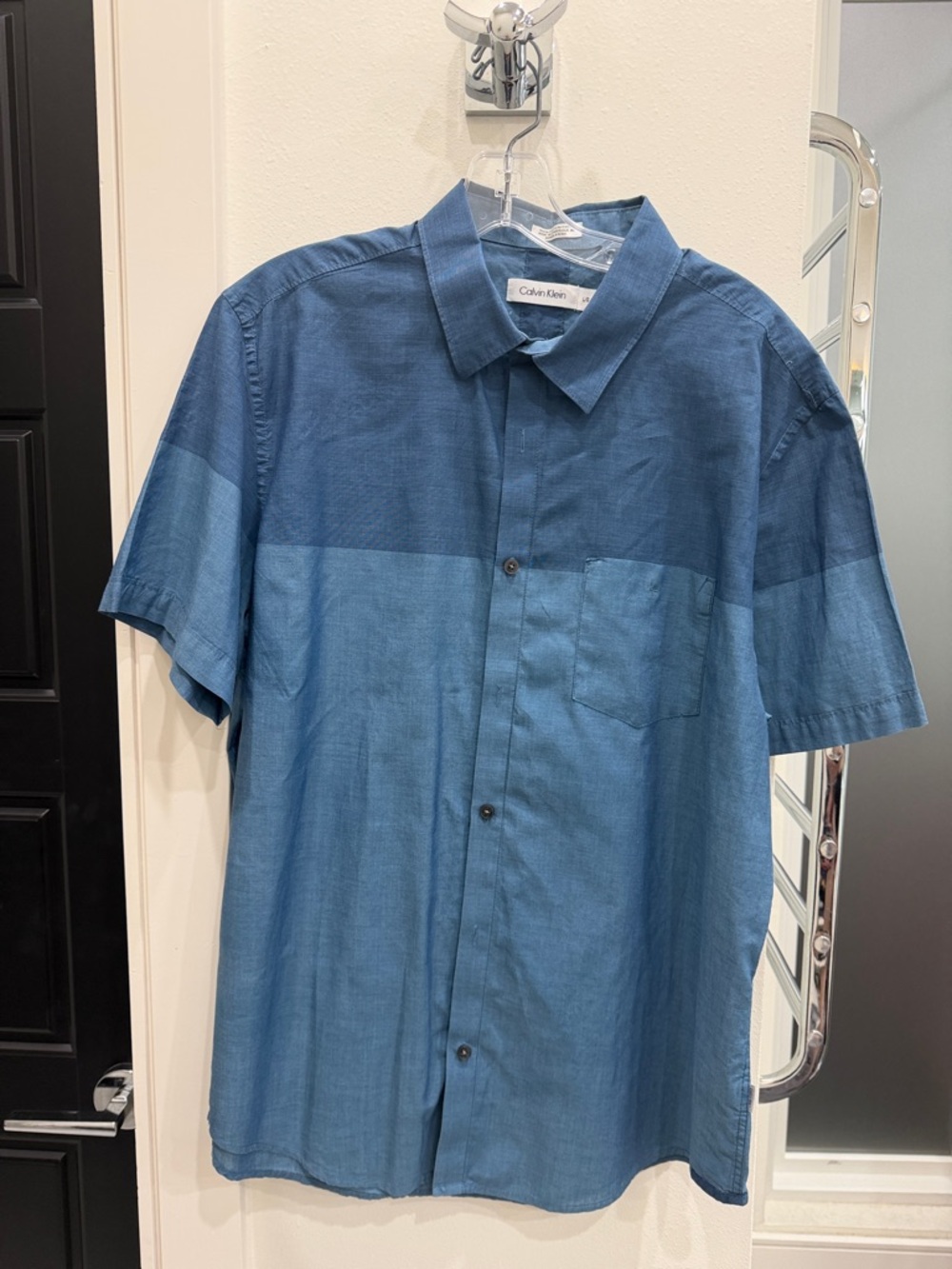 Calvin Klein Men's Two-Tone Blue Short-Sleeve Button-Down Shirt